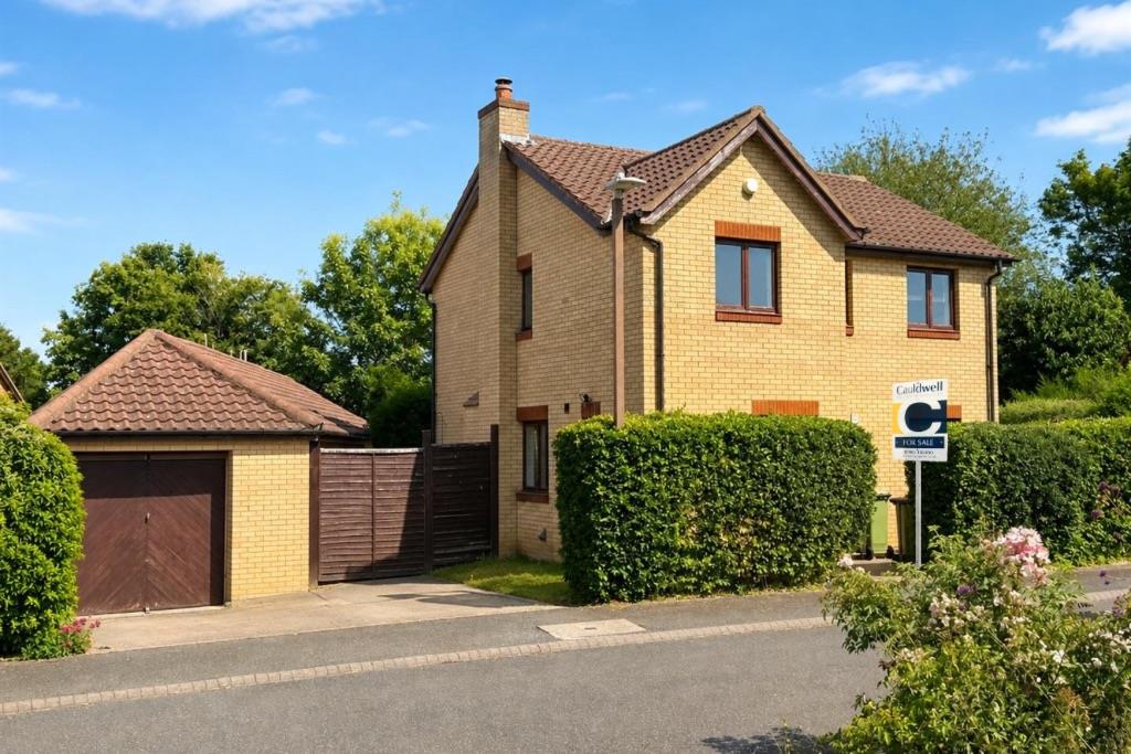 4 bed property in Vienna Grove, Milton Keynes